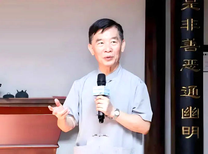 <strong>博鳌儒商论坛理事长黎红雷教授一行到中德集</strong>
