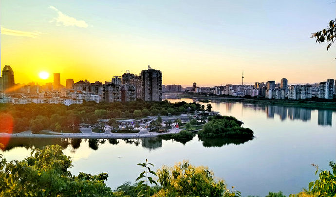 <strong>绵阳：解放街39号的晨光</strong>