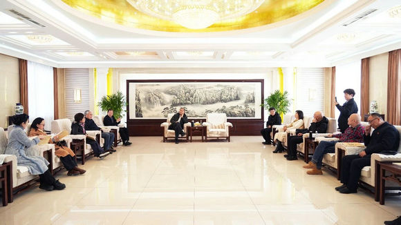 <strong>山西省名人联合会走进中德集团参观指导</strong>