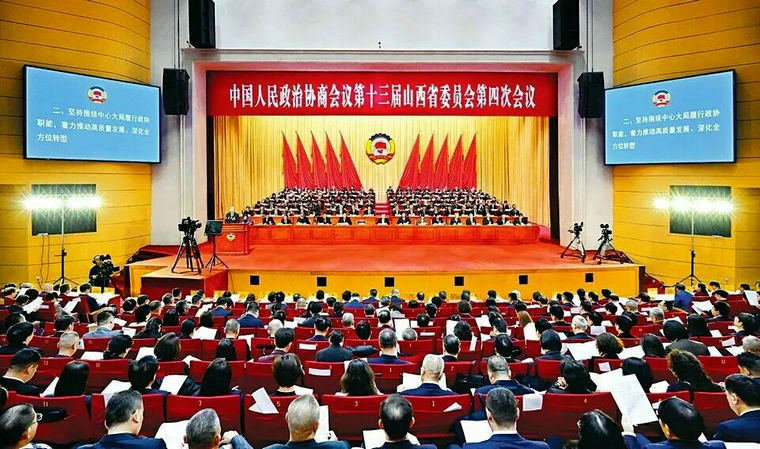 <strong>【聚焦两会】程田青、程杰这样书写履职答卷</strong>